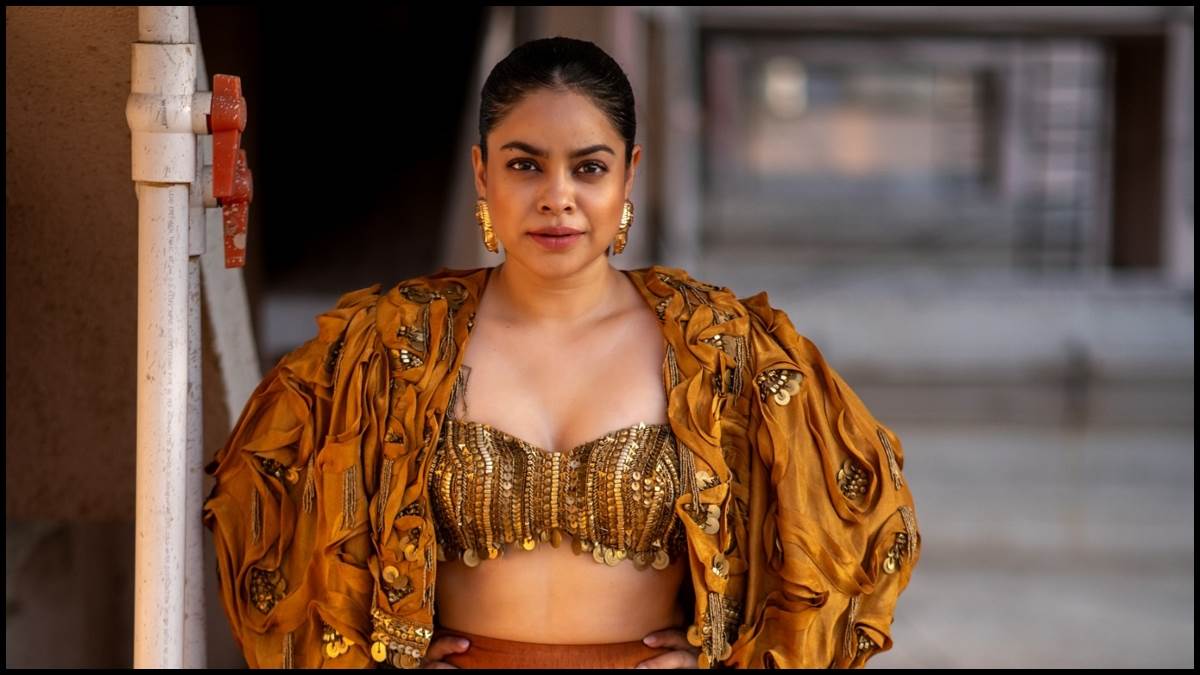 https://www.jagranimages.com/images/newimg/01092025/01_09_2025-sumona_chakravarti_news_24031736.jpg