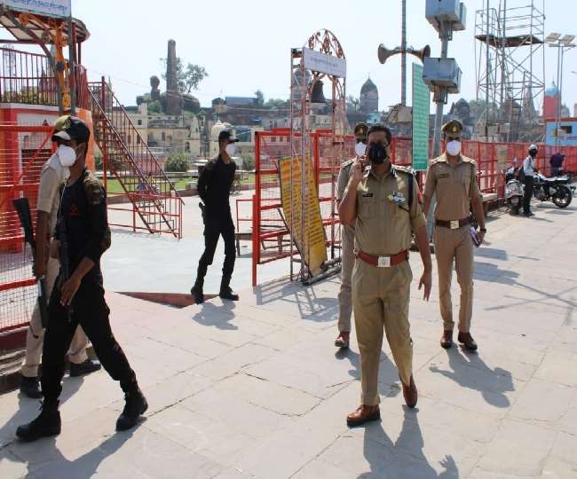 Ayodhya Structure Demolition Case: विध्वंस पर फैसले को लेकर सुरक्षा तंत्र रहा सतर्क।