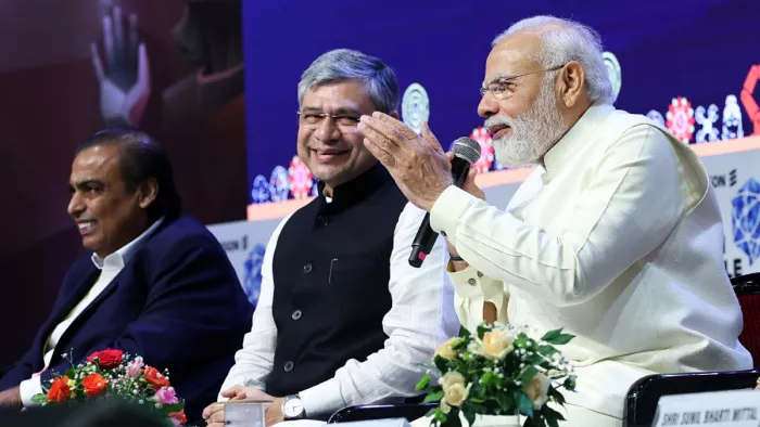 प्रधानमंत्री नरेन्द्र मोदी ने शनिवार को कहा कि भारत चौथी औद्योगिक क्रांति का नेतृत्व भी करेगा।