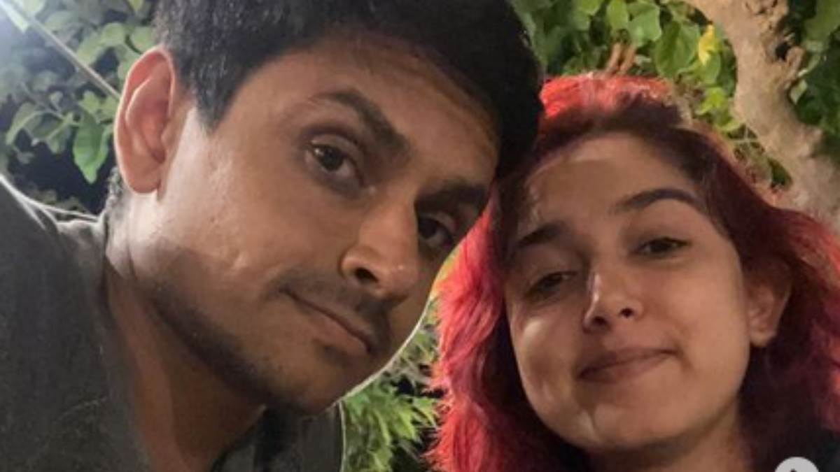 aamir khan daughter ira khan kiss boyfriend nupur shikhare on camera romantic photos goes viral on social media