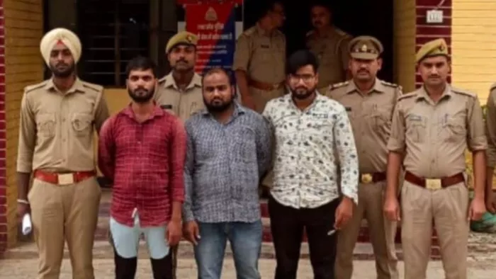 बीकेटी में मिली विस्फोटक बनाने की प्रशिक्षण पुस्तिका। ले रहे थे विस्फोटक बनाने का प्रशिक्षण, किताब से राजफाश।