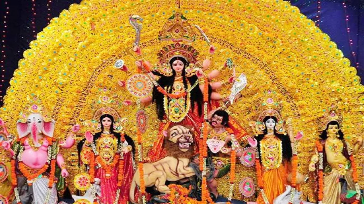 Durga Puja 2022: शाहजहांपुर के मंडी दुर्गा मंदिर में नौ दिन सुनाई जाती हैं शक्ति की कथा