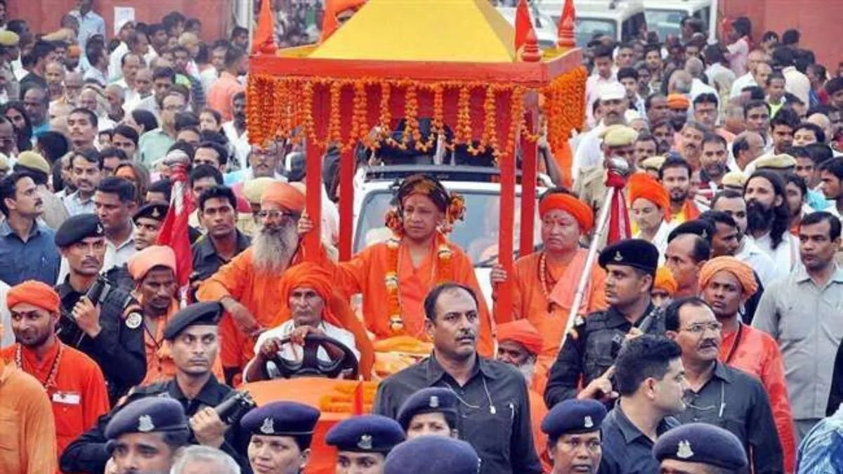 Dussehra: गोरखपुर में आसमान से होगी शोभायात्रा की निगरानी, सीएम योगी की सुरक्षा में तैनात रहेगी पुलिस टीम