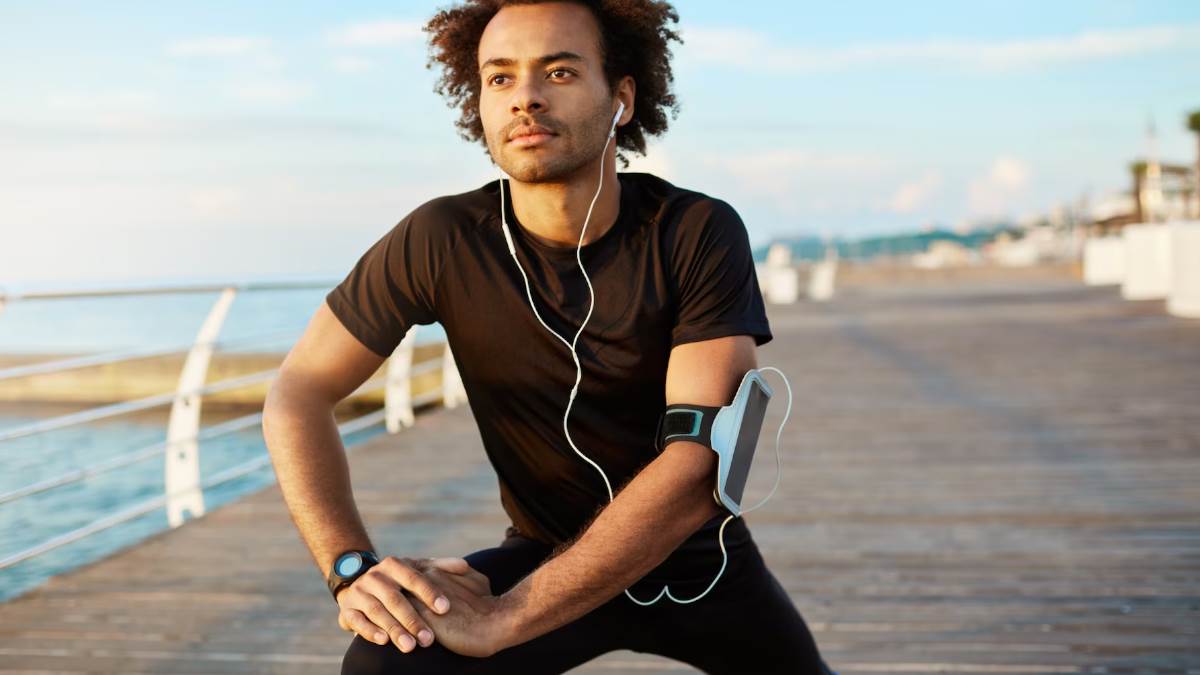 https://www.jagranimages.com/images/newimg/01102023/01_10_2023-benefits_of_music_during_workout_f_23544519_143830718.jpg