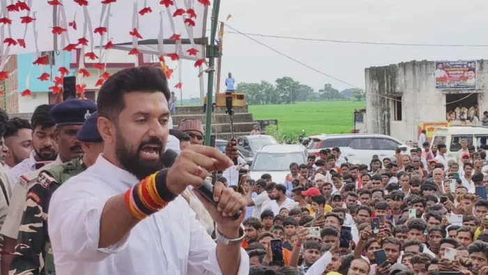 संझौली में सभा को संबोधित करते चिराग पासवान। (जागरण फोटो)
