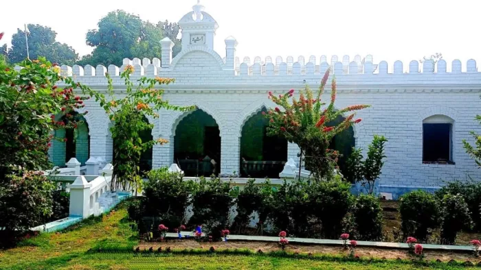 हुसैनगंज के फरीदपुर स्थित मौलाना मजहरुल हक साहब का आशियाना। जागरण फोटो