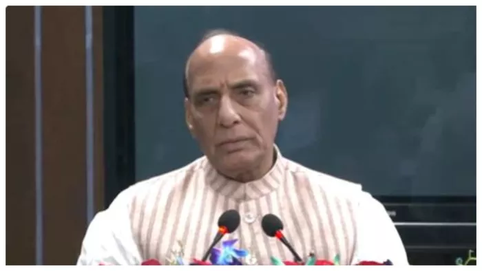 रक्षा मंत्री राजनाथ सिंह ने लिया स्वच्छता कार्यक्रम में भाग (फोटो/एएनआई)
