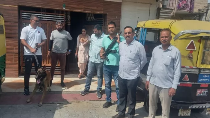 नशा तस्करी के आरोपितों के घर हरियाणा स्टेट NCB की रेड