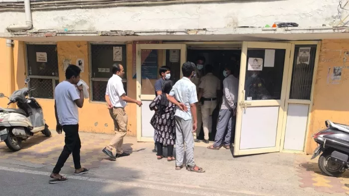 Delhi Crime: स्वजन पहुंचे, पर सोमवार को भी नहीं हो पाया पांचों शवों का पोस्टमार्टम। फाइल फोटो