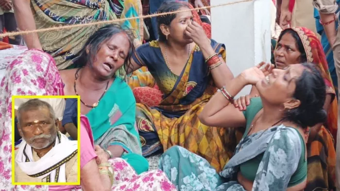 लोगों ने आरोपियों की गिरफ्तारी व उनके घर पर बुलडोजर चलाने की मांग को लेकर हंगामा भी किया।