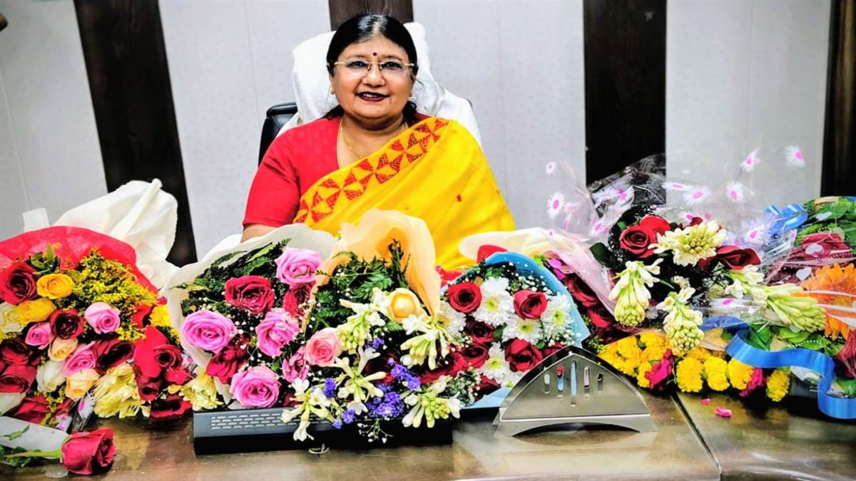 ashu rani gets extension as agra university vc for 3 years