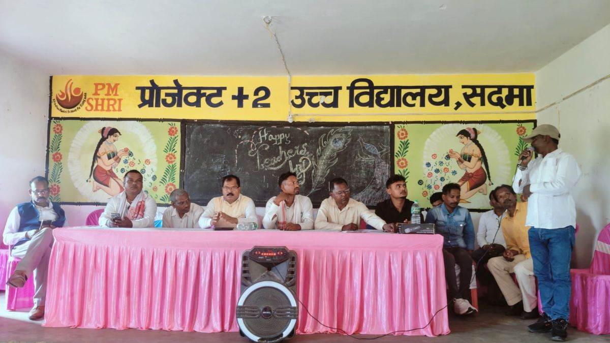 tribal groups oppose inclusion of kurmi in tribal list