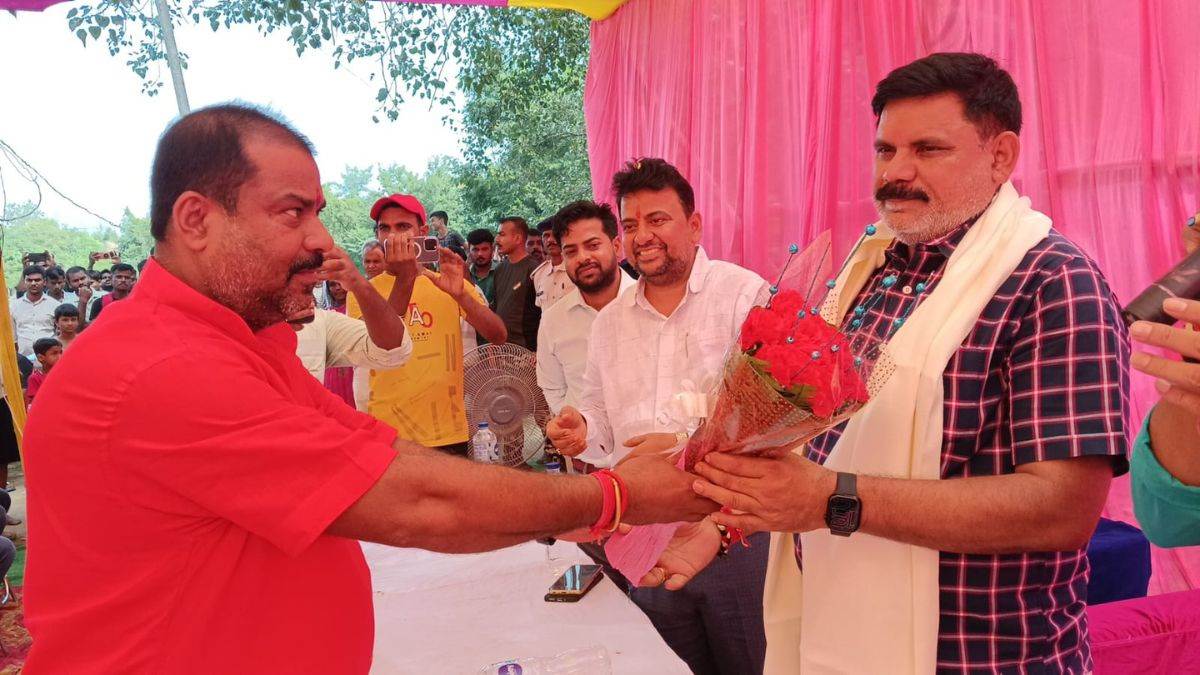 cm nitish kumar laid the foundation stone and inaugurated panchayat building and kanya vivah mandap in narkatiaganj