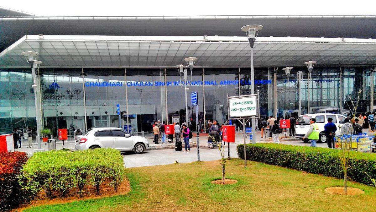 emergency landing of flight plane that made an emergency landing in lucknow due to a technical snag left for bangkok after 26 hours