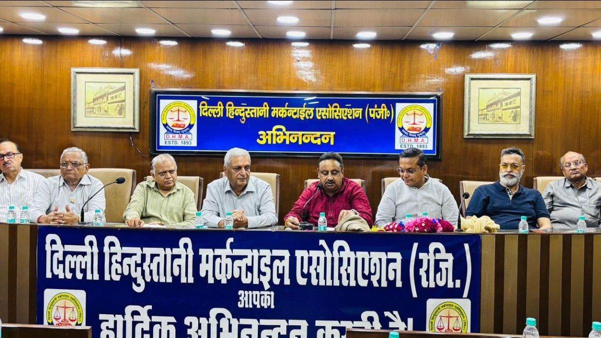 ncr chandni chowk traders voice concerns to mp sealing encroachment and gst issues