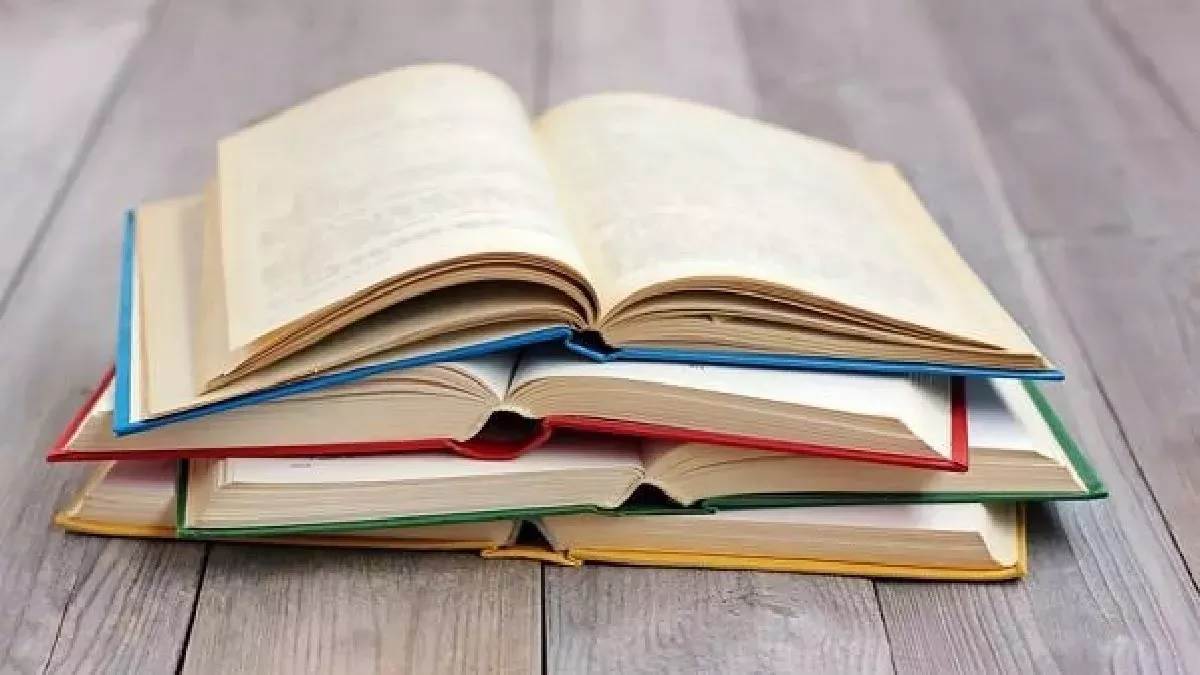 up news education department failed to provide free books to students of class 1st to 12th