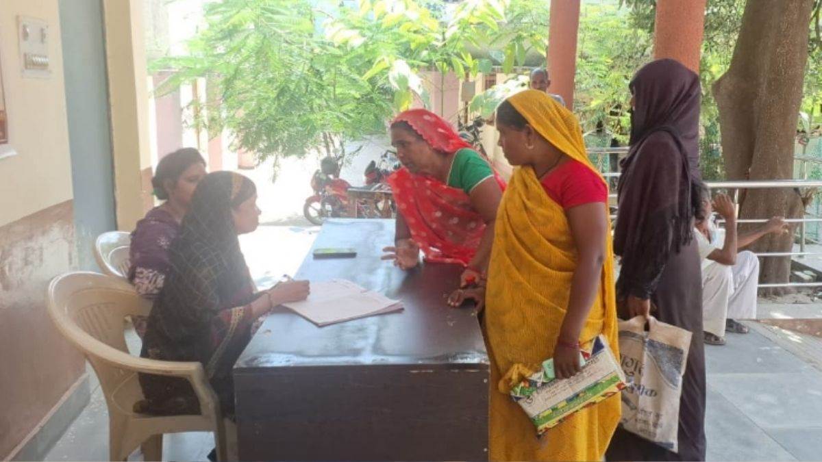 84000 people rush for e kyc after ration stops in hardoi