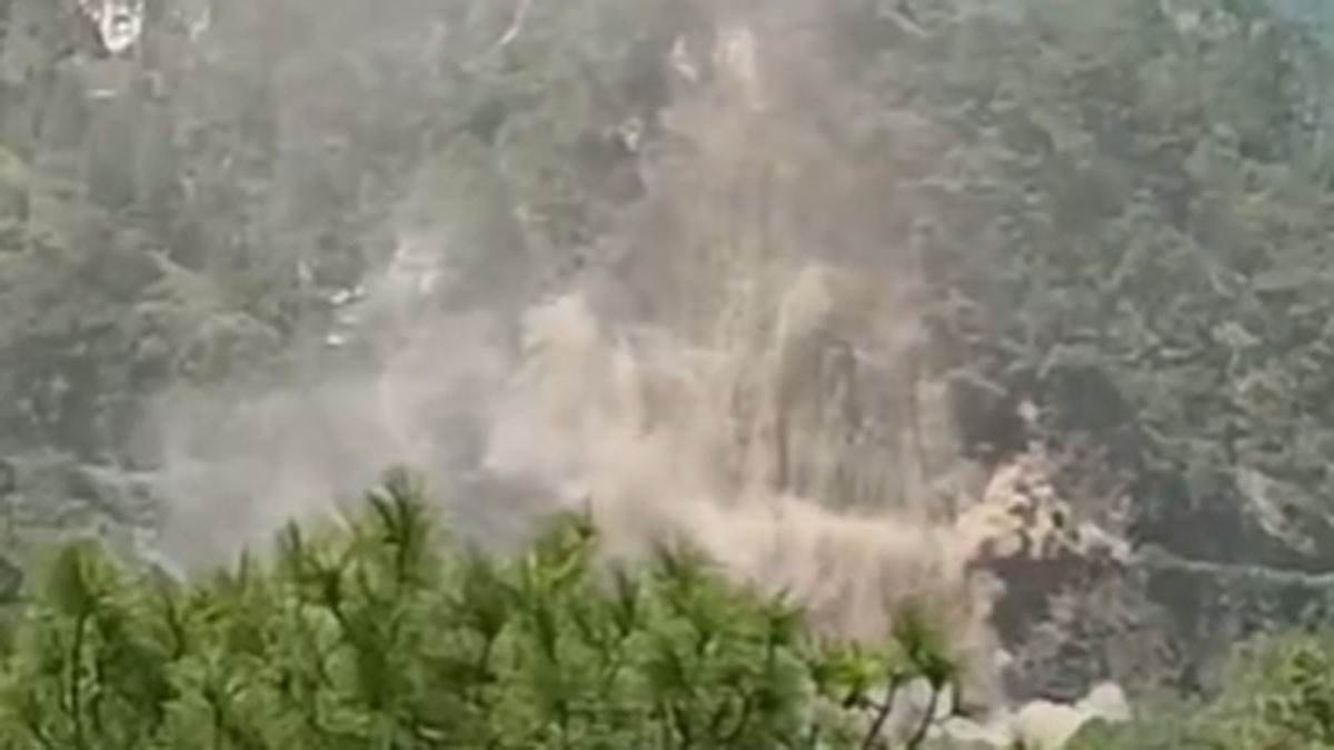 chamoli landslide road blocked after major landslide in uttarakhand