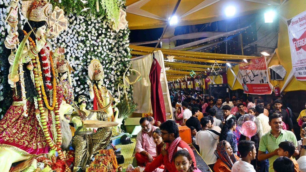 navratri 2025 maa durga puja rituals color mantra and significance bihar news