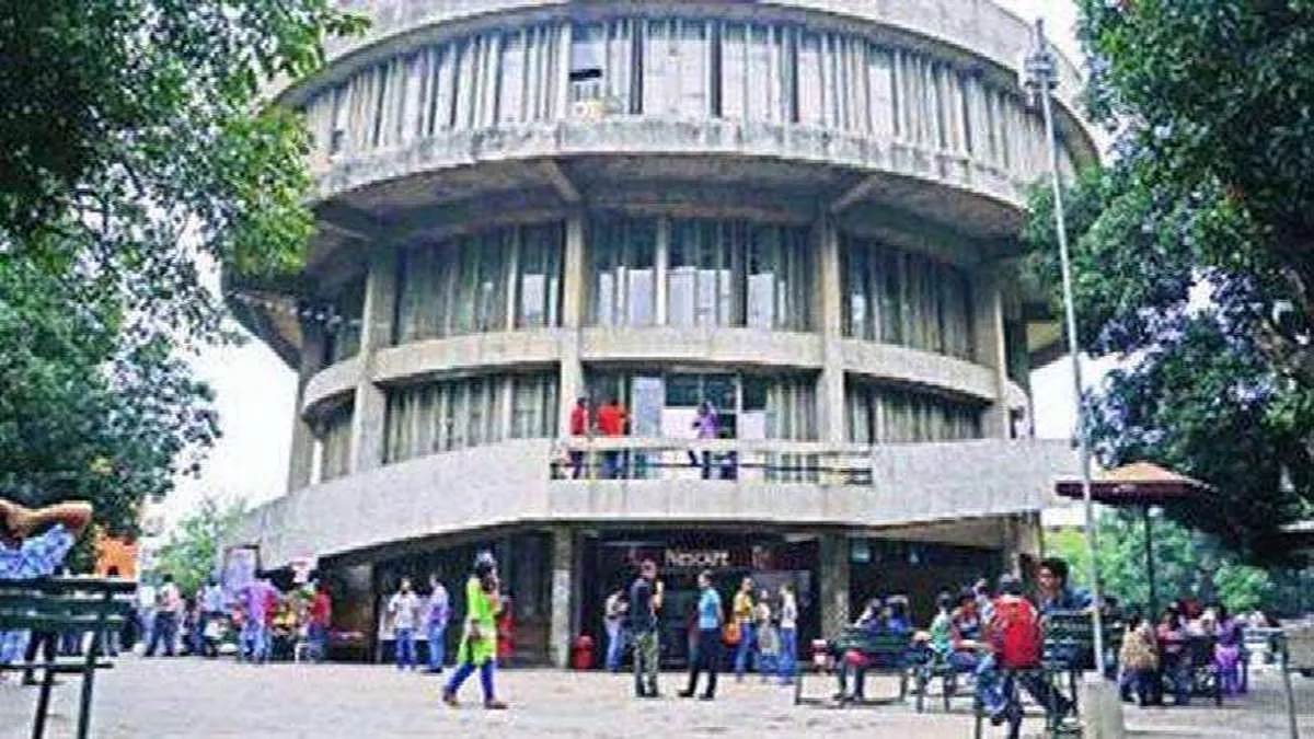 politics heats up at punjab university over affidavit protests held