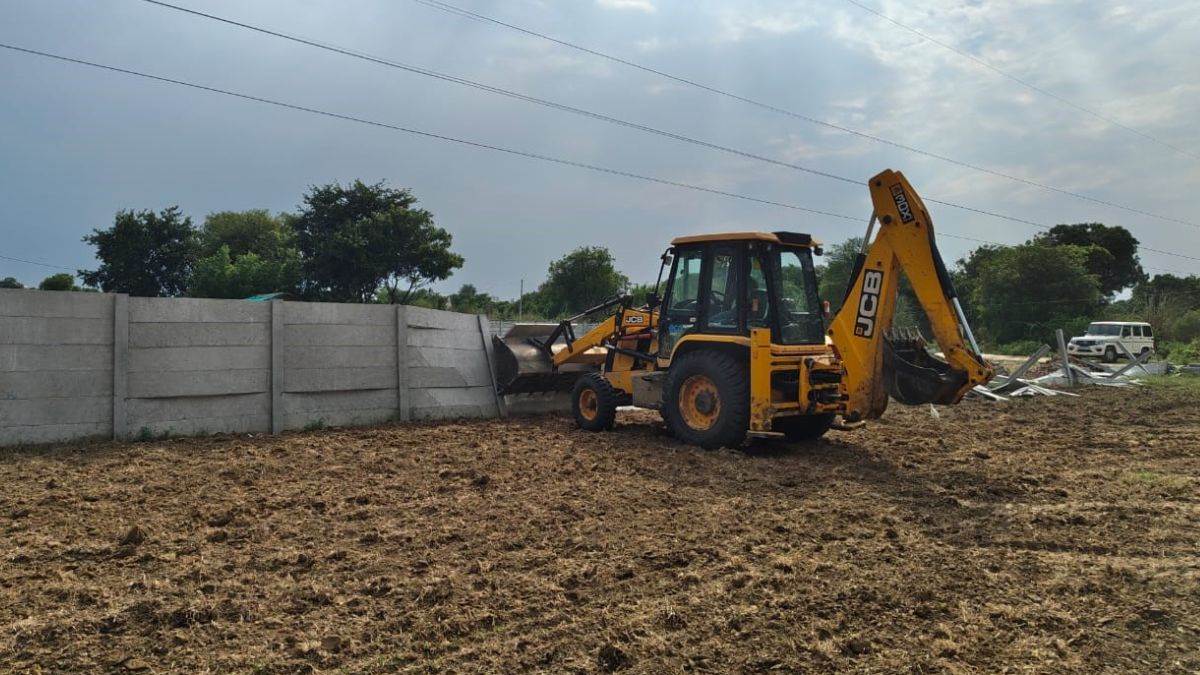 ncr rewari news illegal colony demolished on daulatpur road