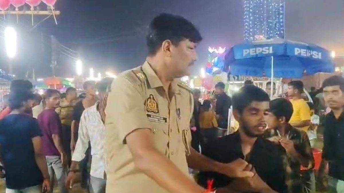shahjahanpur clash at ocf ramlila fair several detained