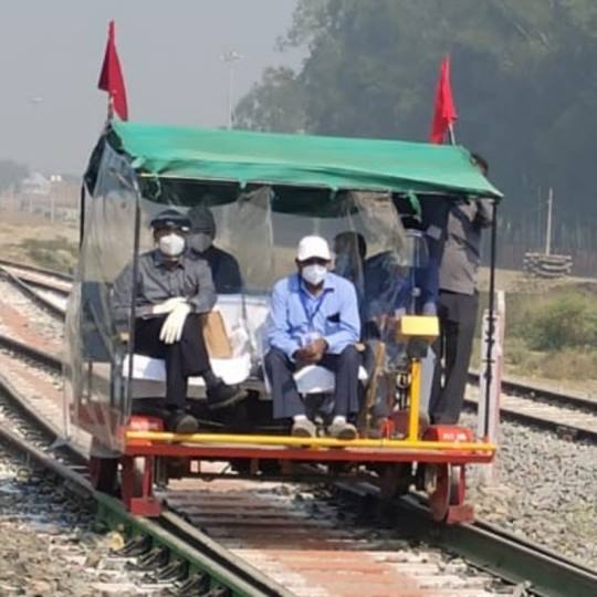 बीसलपुर से लेकर ढकिया तिवारी तक दौड़ी ट्रेन