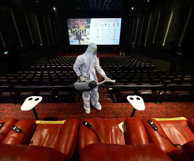 50 फीसद सीटों के साथ सिनेमा हॉल और मल्टीप्लेक्स खोले जा सकेंगे।