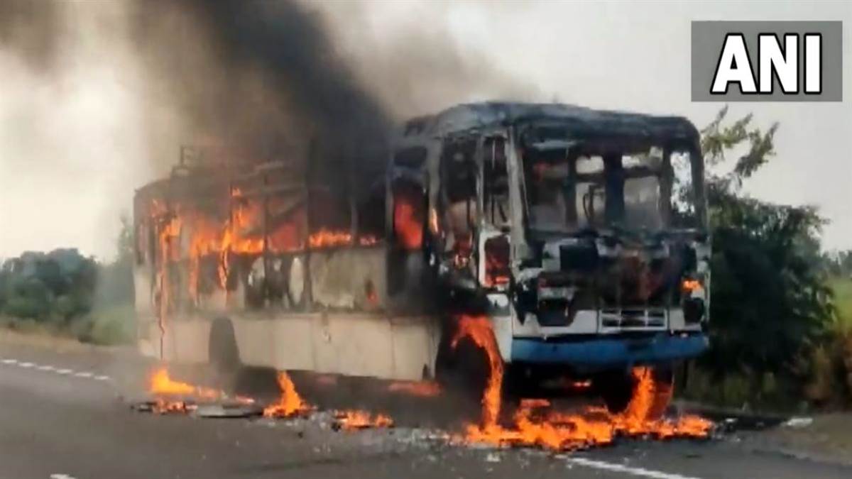 mumbai bus fire incident transport corporations bus burnt down all 35 passengers safe watch video