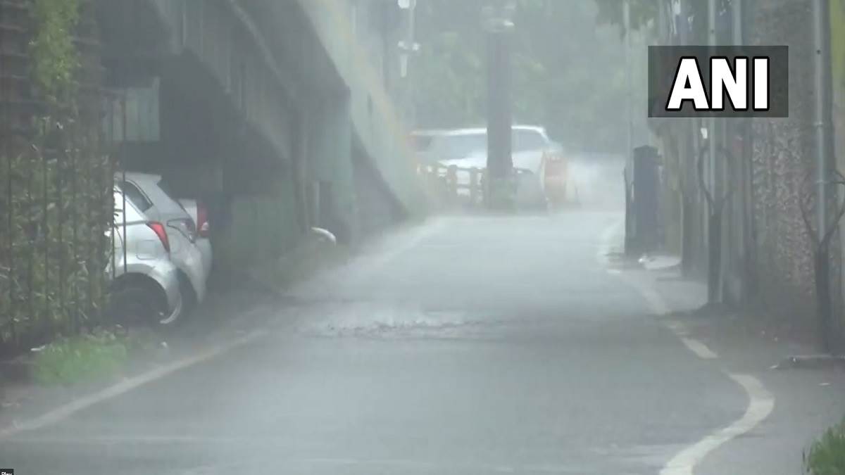 chennai heavy rain records highest rainfall in a day in 30 years