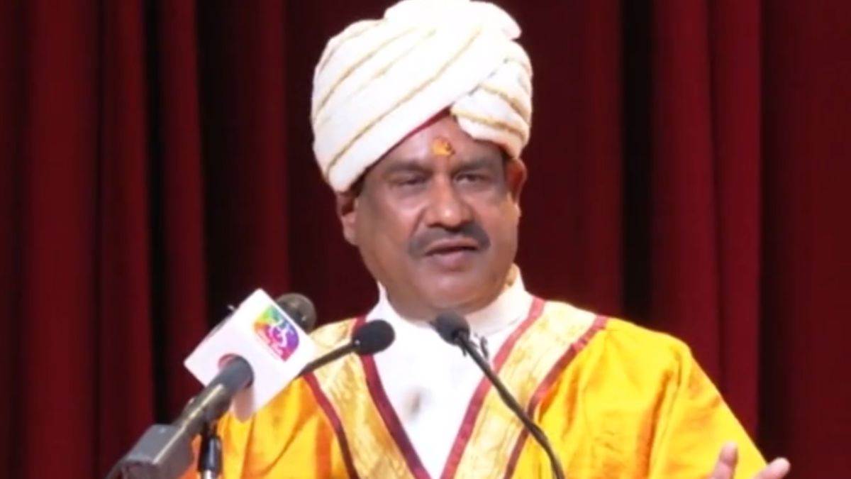 https://www.jagranimages.com/images/newimg/01112022/01_11_2022-om_birla_23176084.jpg
