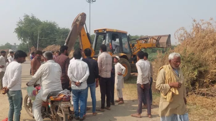 जोहड़ में खुदाई करते समय हुआ बड़ा हदासा