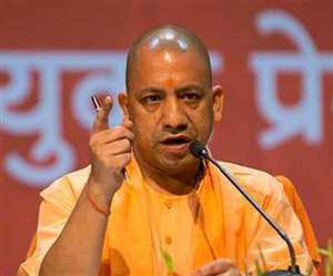 मैनपुरी नवोदय विद्यालय में छात्रा की मौत की जांच में देरी पर सीएम योगी सख्त, हटाए गए पुलिस अधीक्षक