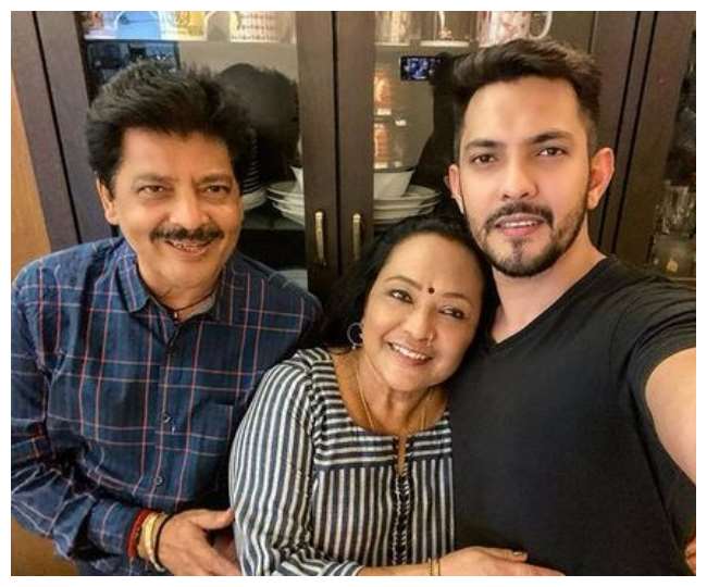 https://www.jagranimages.com/images/newimg/01122020/01_12_2020-udit_narayan_21119157.jpg