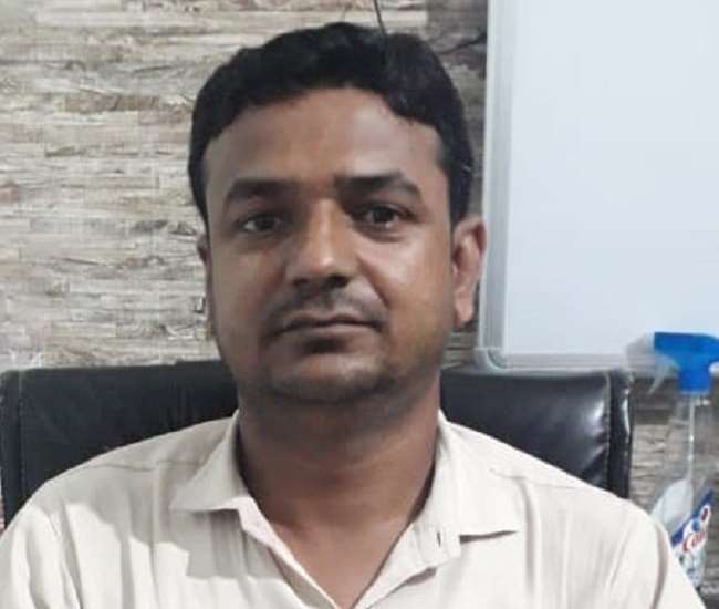 काश शील फीजियो एवं आर्थोकेयर केंद्र के निदेशक वरिष्ठ फीजियोथेरेपिस्ट डा. केके शर्मा ।