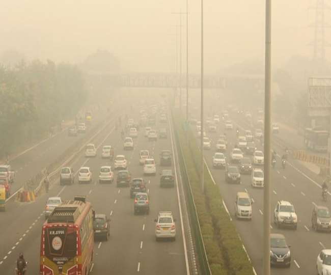 दिल्‍ली-एनसीआर में छाई कोहरे की चादर, जानें- आपके इलाके में कैसा है वायु प्रदूषण का स्‍तर