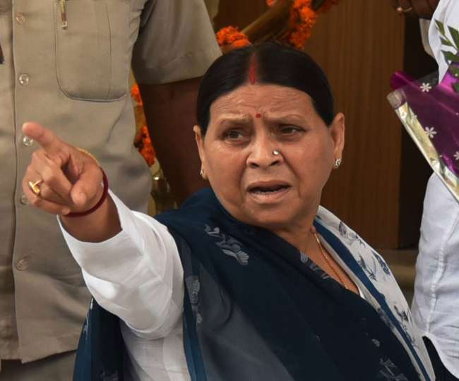 Bihar Politics JDU caught the mistake of Lalu Yadavs wife Rabri Said Has  Tejashwi written this