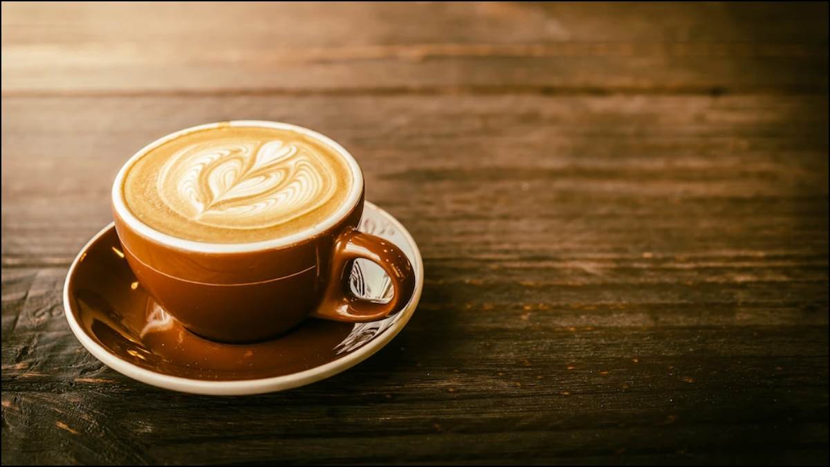 Coffee Side Effects: कॉफी लवर्स पर भारी पड़ सकती है उनकी यह लत, वक्त रहते हो जाएं सावधान - coffee side effects excess intake of coffee can lead to many health problems