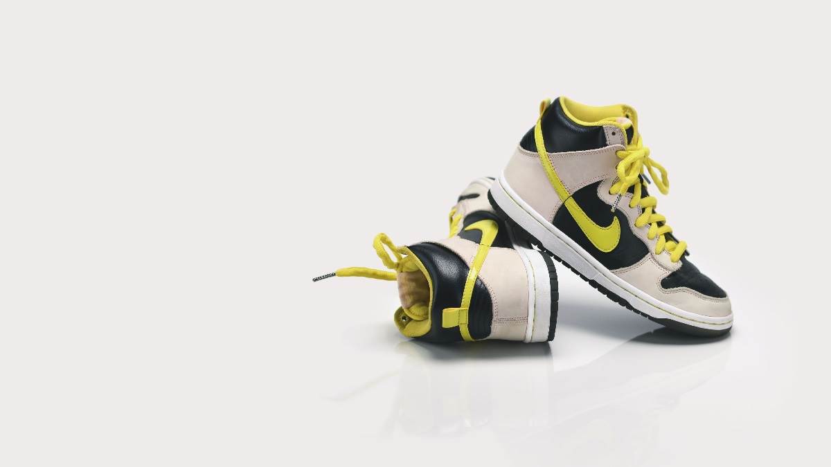 nike men's shoes under 3000