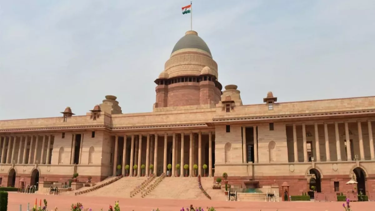 Rashtrapati Bhavan: आम जनता के लिए आज से खुला राष्ट्रपित भवन, ऑनलाइन मिलेगा टिकट