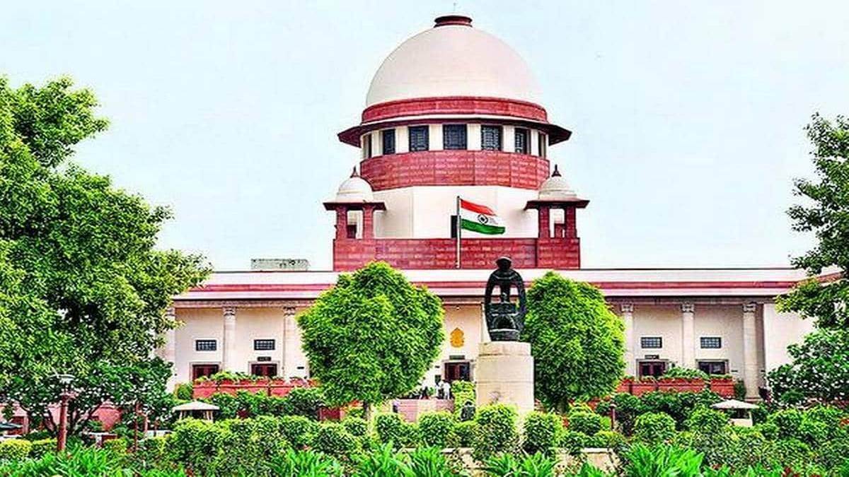 https://www.jagranimages.com/images/newimg/01122022/01_12_2022-supreme_court_23239745.jpg
