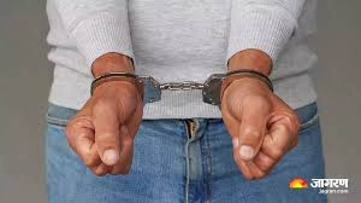 bihar stf action stf raided five districts and arrested a dozen wanted criminals