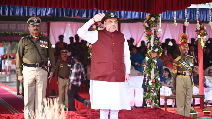 BSF Foundation Day समारोह में शामिल केंद्रीय गृहमंत्री अमित शाह। (जागरण फोटो)