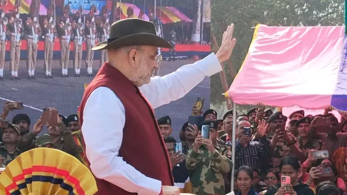 BSF Foundation Day समारोह में केंद्रीय गृहमंत्री अमित शाह। (जागरण फोटो)