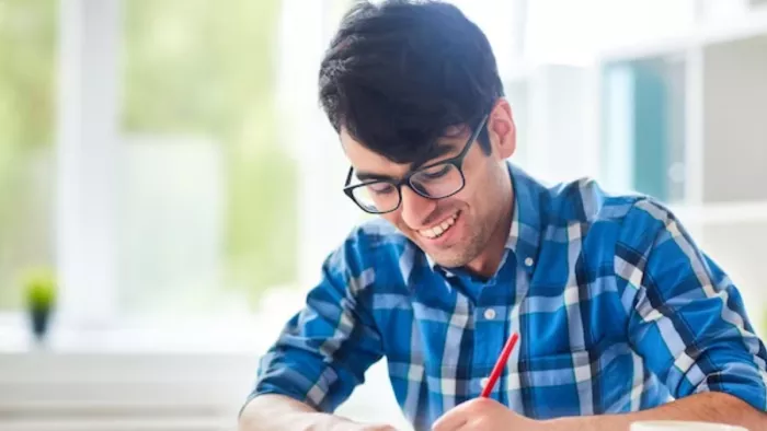 WBCS Prelims Exam Admit Card हुए रिलीज, 16 दिसंबर को होगी पश्चिम बंगाल सिविल सेवा Exe प्रीलिम्स परीक्षा (image-freepik)