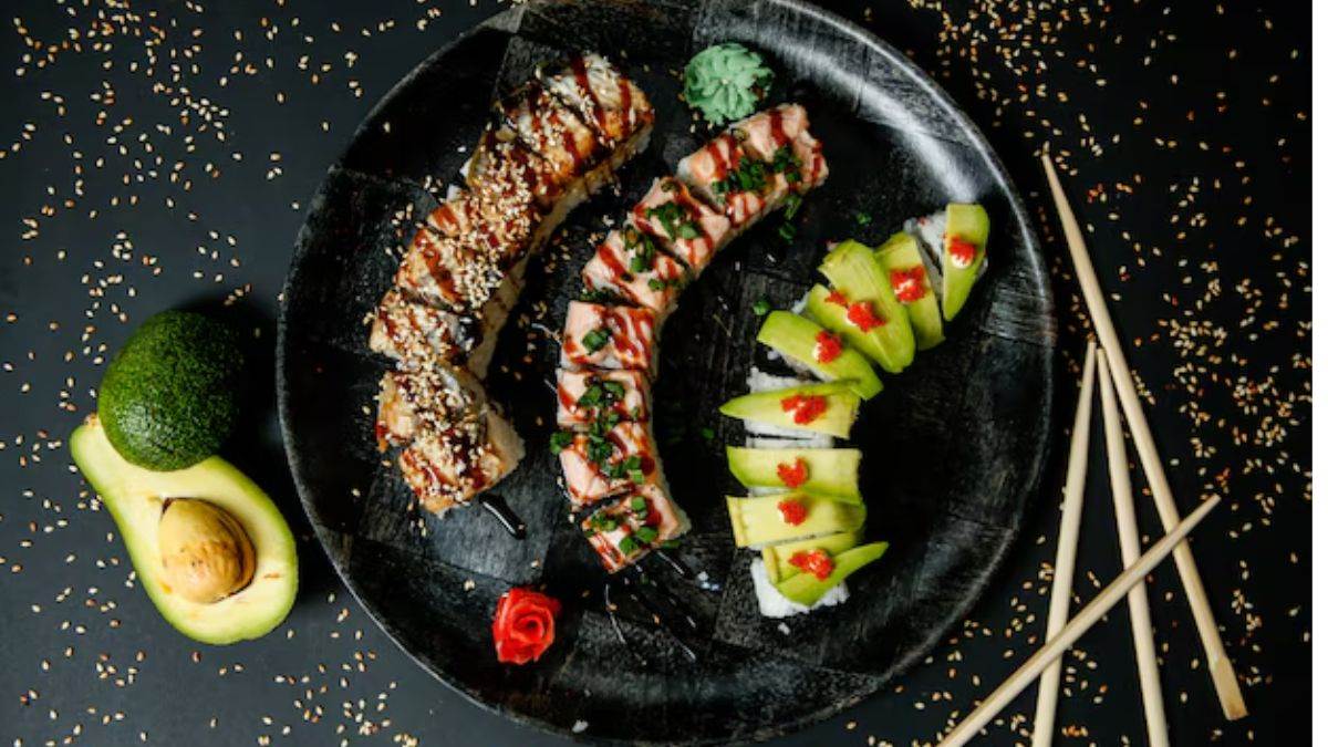 https://www.jagranimages.com/images/newimg/01122024/01_12_2024-japanese_food_23840097.jpg
