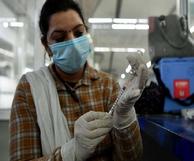 शनिवार को 22 लाख से अधिक वैक्सीन की खुराक दी गई हैं