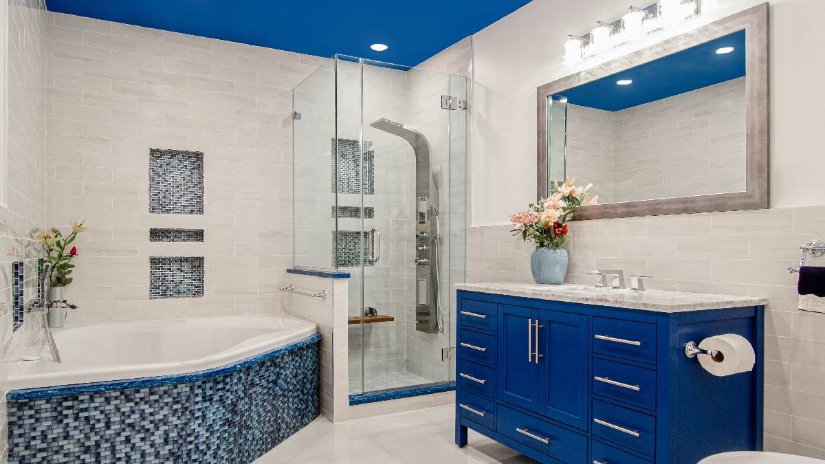 https://www.jagranimages.com/images/newimg/02012023/02_01_2023-bathroom_shelf_23280417.jpg