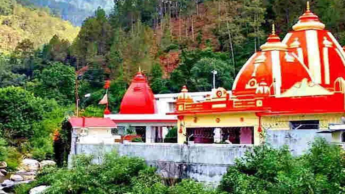 एक लाख भक्तों ने बाबा नीब करौरी के दर्शन कर की New Year 2023 की शुरुआत