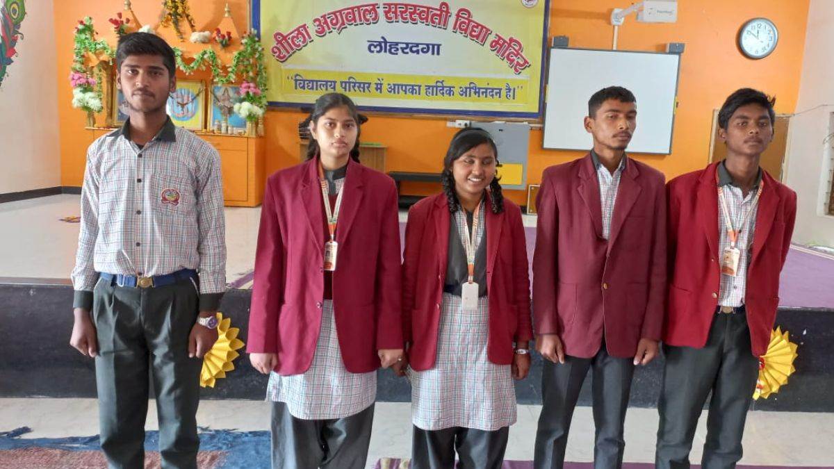 https://www.jagranimages.com/images/newimg/02012023/02_01_2023-vidyabharti_student_23281050.jpg